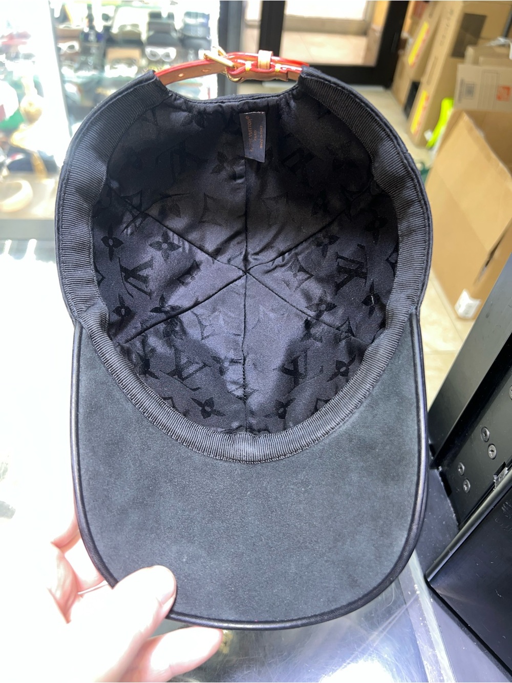 Louis Vuitton Black Monogram Leather-Brim Cap - Picture 6 of 8